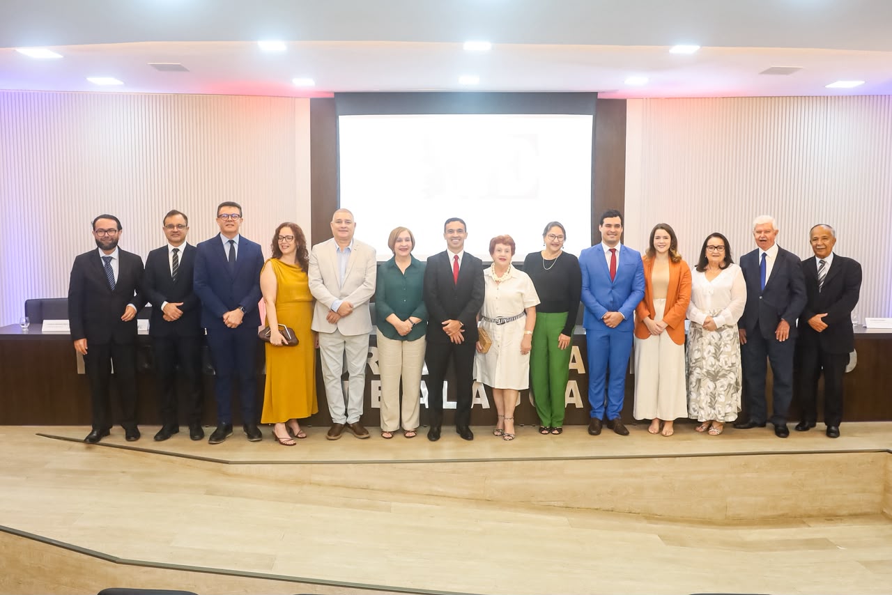 Posse festiva da nova diretoria da APE/AL reúne autoridades e reforça compromisso com a Advocacia Pública
